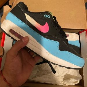 Nike Air Max 1 Jewel Swoosh